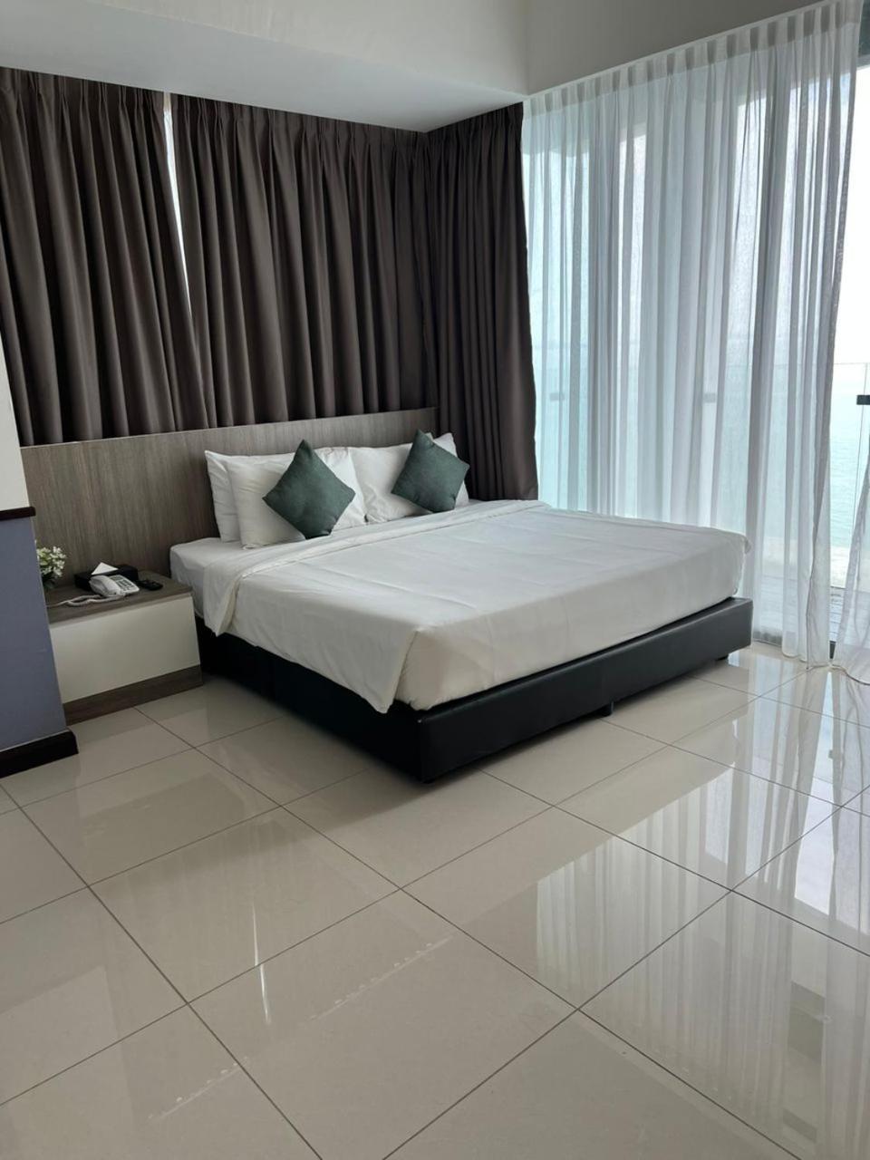 D'Wharf Hotel & Serviced Residence Port Dickson Extérieur photo
