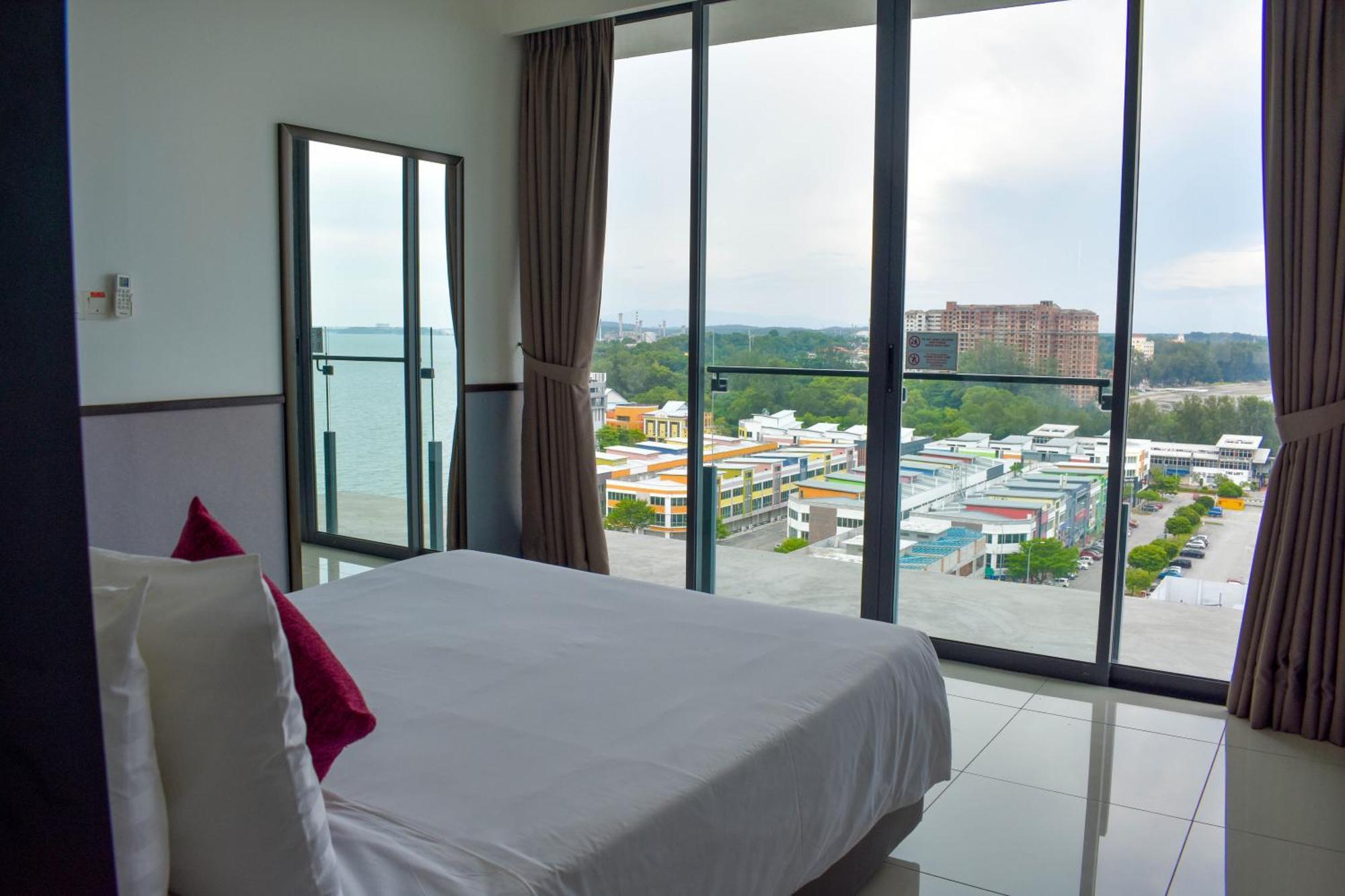 D'Wharf Hotel & Serviced Residence Port Dickson Extérieur photo