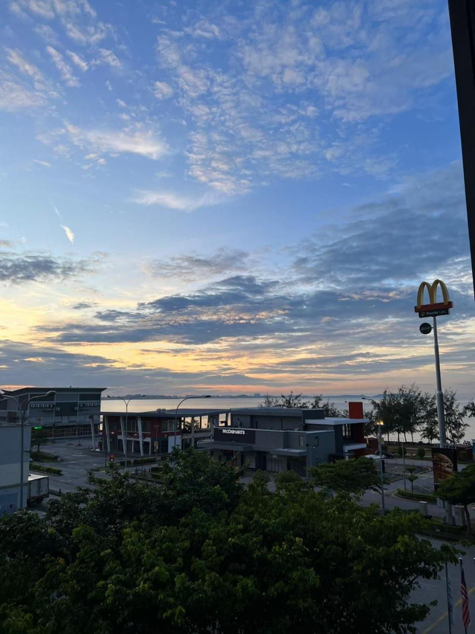 D'Wharf Hotel & Serviced Residence Port Dickson Extérieur photo