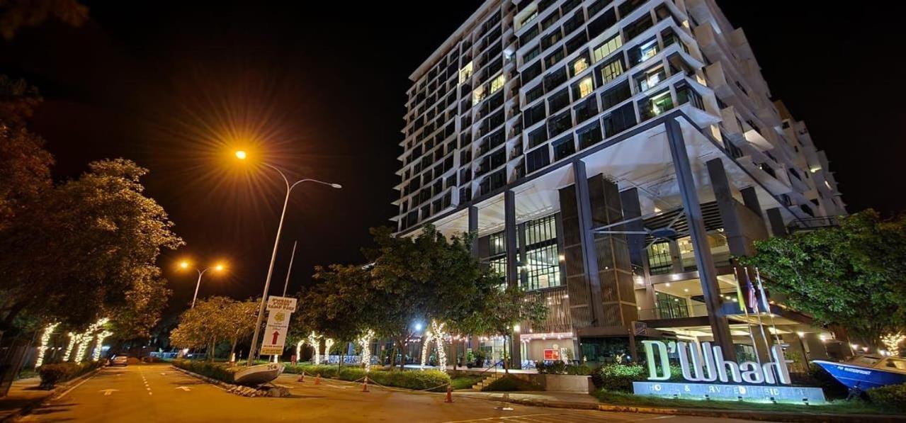D'Wharf Hotel & Serviced Residence Port Dickson Extérieur photo