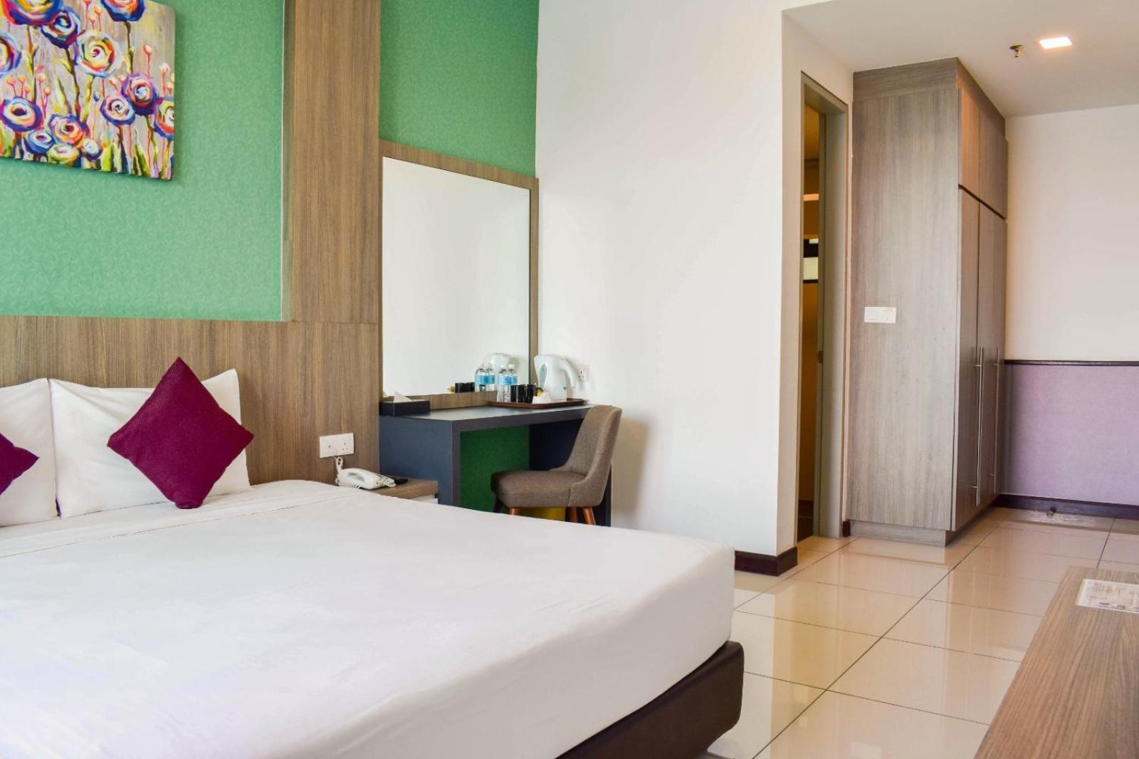 D'Wharf Hotel & Serviced Residence Port Dickson Extérieur photo