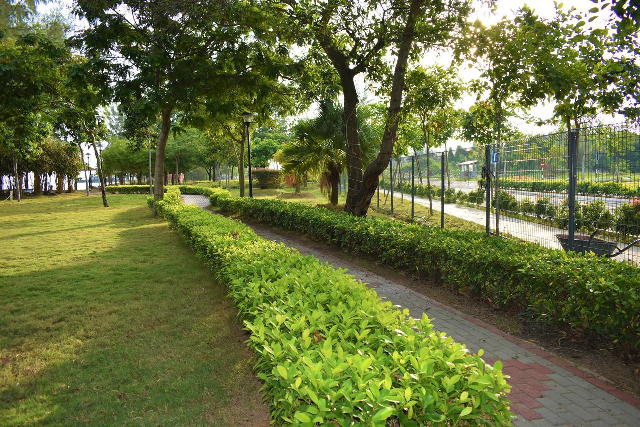 D'Wharf Hotel & Serviced Residence Port Dickson Extérieur photo
