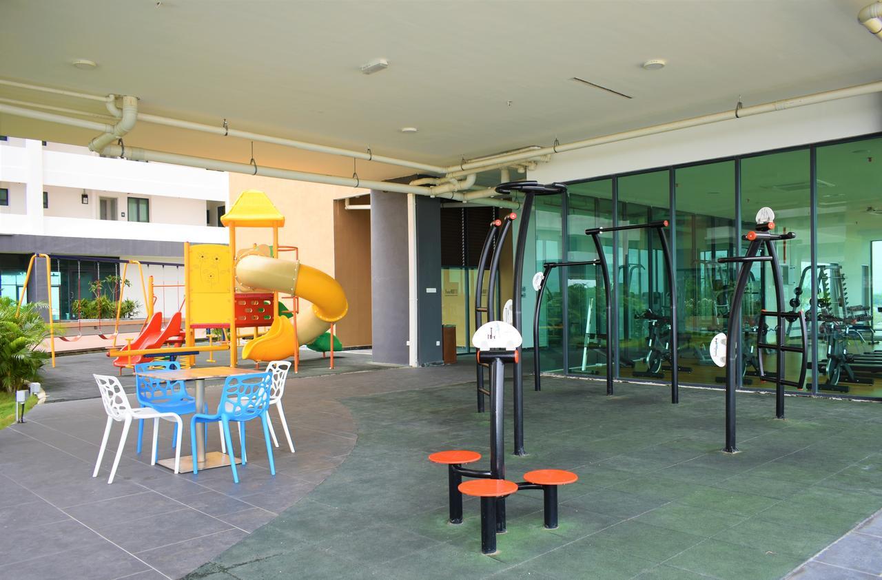 D'Wharf Hotel & Serviced Residence Port Dickson Extérieur photo